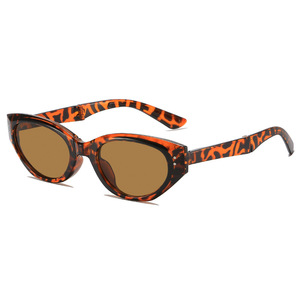 Gafas de Sol Plegables de Moda con Diseño de Ojo de Gato para Mujer, Gafas de Sol de Alta Gama con Protección UV400, Gafas Portátiles - Product Image 1