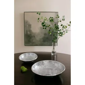 Cuenco de Metal Hecho a Mano, Diseño Redondo Minimalista con Patrón Grabado, para Centro de Mesa - Product Image 4