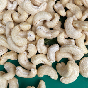 Wholesale Cashew W320 Cashew Nuts From Vietnam Low Price Santigo - Product Image 1