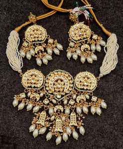 Conjunto de Joyería Clásica India Royal Kundan Chapada en Oro para Novia, Compromiso, Boda, Fiesta, para Mujer, Moderno, con Cristales y Diamantes de Imitación - Product Image 4