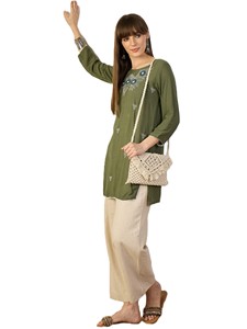 Kurti Tradicional Étnico para Mujer, de Viscosa Pura, con Bordado Floral, Cuello Redondo, Top Corto, Kurti Recto con Bordado de Hilo - Product Image 1