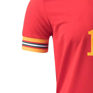 เสื้อฟุตบอลผู้ชายแขนสั้นระบายอากาศดีไซน์ใหม่ทันสมัยขายส่งราคาดีที่สุด  รับออกแบบสีและโลโก้ตามสั่ง ผลิตจากโพลีเอสเตอร์ 100% สำหรับทุกเพศ - Product Image 4