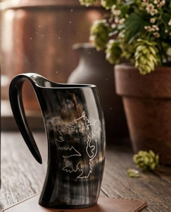 Mug en corne traditionnel de qualité supérieure avec poignée, tasse à boire d'inspiration viking pour boissons froides, disponible au prix d'usine - Product Image 1