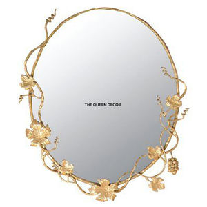 Espejo Decorativo de Pared Ovalado de Metal Hecho a Mano con Acabado Dorado, Diseño Clásico para Interiores de Casa, Estilo Rústico de Lujo - Product Image 1