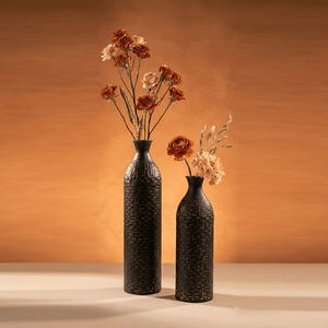 Ensemble de vases à fleurs en métal tressé foncé, texturé moderne, deux pièces, pour la maison et les mariages, décoration unique, fait main, accent de table - Product Image 2