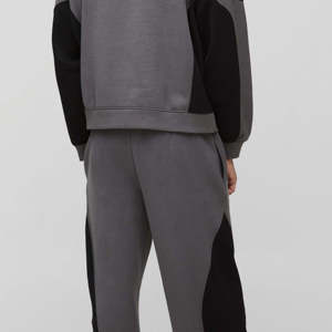 ชุดวอร์มผู้ชายรุ่นใหม่ล่าสุดปี 2026 ราคาขายส่ง ระบายอากาศได้ดี คุณภาพสูง สำหรับฤดูหนาว รับสกรีนโลโก้ - Product Image 3