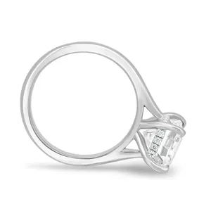 Anillo de Compromiso Clásico Tishya Diamond de 3.1 Quilates, Corte Cojín Alargado, Diamante Cultivado en Laboratorio, Color E, Corte Catedral, Oro Blanco de 14K, Certificado IGI - Product Image 6