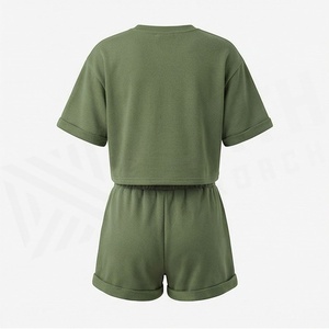 Ensemble 2 pièces tricoté vert uni pour femme : crop top à col rond et manches courtes avec poche à cordon de serrage, coupe ample, décontracté, printemps - Product Image 2
