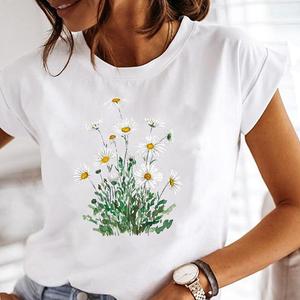 T-shirt en coton tricoté aérien pour femme avec un charmant motif floral et un style moderne - Product Image 2