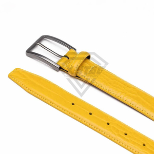 Ceinture en cuir de crocodile véritable de qualité supérieure pour homme, jaune vif, ceinture de créateur de luxe, accessoire vestimentaire fait main sur mesure - Product Image 4