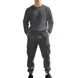 Ensemble de survêtement cargo décontracté pour homme en tricot gaufré de qualité supérieure, col rond, 100 % fibre de bambou - Product Image 6