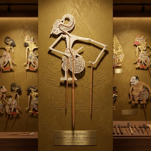 Handgefertigte Umweltfreundliche Indonesische Leder-Shadow-Puppets Arjuna Janaka Traditionelle Kulturelle Luxus-Wanddekoration - Product Image 5