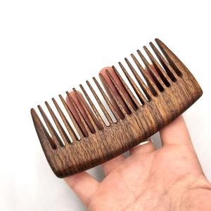 Peigne en bois artisanal très demandé, peigne à cheveux en bois massif, outil de coiffage et de démêlage pour salon, spa, maison à prix réduit - Product Image 3