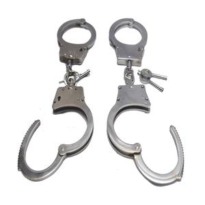 Porte-clés créatif en métal, simulation menottes, divertissement, loisirs - Product Image 1