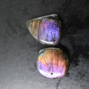 Wholesale Purple <b>Labradorite</b> Cabochon Natural Crystal Gemstone Pear Shape Mix Drill Animal Flashy Loose Cute Purple <b>Labradorite</b> - Product Image 1