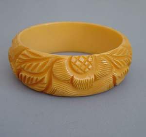 Brazalete de Resina al por Mayor, Brazalete Ovalado de Color, Forma Redonda Doble de Melocotón, Pétalo de Rosa Roja para Uso Artesanal - Product Image 1