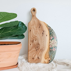 Exquisite Burl Wooden Chopping Board Features Edge <b>Clear</b> <b>Resin</b> Inlay Packed With Real Pressed Floral Blooms For Cutting Vegies - Product Image 5