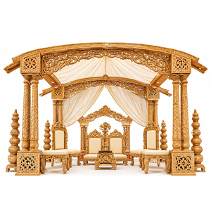 Manap de mariage en bois sculpté à la main, un assortiment de conception Akshar, fait à la main, artisanat suspendu pour un mariage, royaume-uni, 1 pièce - Product Image 1
