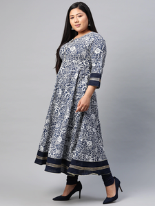 Kurta Anarkali en coton bleu à fleurs pour femmes grandes tailles, col rond, manches trois quarts, confortable, à porter au quotidien - Product Image 3