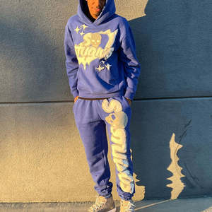 Conjunto de Sudadera con Capucha y Pantalones Deportivos Ajustados de Fabricación Personalizada - Product Image 3