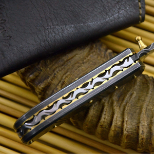 มีดพับเหล็กดามัสกัส ใบมีดหยักแบบดรอปพอยต์ ปุ่มหมุนเปิด-ปิด มีดพกพา - Product Image 4