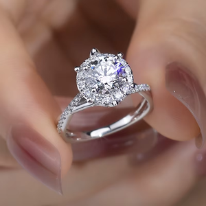 Anillo de Compromiso con Diamante de Corte Brillante Redondo, Plata 925 con Baño de Rodio, Engaste Pavé, Joyería Fina Clásica para Mujer - Product Image 6