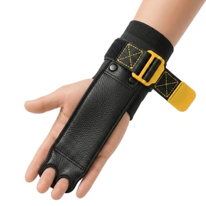 Agarre para Barras Asimétricas: Ajuste Cómodo, Rendimiento Confiable. Agarres Premium para Gimnasia Diseñados para un Mejor Agarre. - Product Image 4