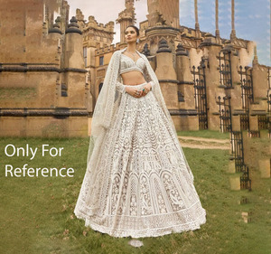 Lehenga Choli Dupatta de mariée pour femme, en tissu filet doux de qualité supérieure, richement brodé, séchage rapide, longueur ras du sol, collection été/hiver, modèle de créateur - Product Image 1