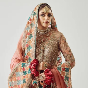 Vestido de Novia Pakistaní Premium Azul Hielo Brillante con Cuerpo Adornado con Cristales Densos e Intrincados Detalles Plateados - Product Image 1