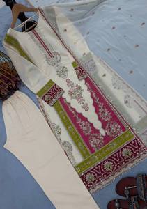 Conjunto de traje de algodón de lujo con paneles bordados multicolor, Kurti, pantalones rectos y Dupatta, diseño pakistaní Salwar Ka - Product Image 4