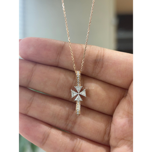Collier pendentif croix en or avec diamant de laboratoire taille triangle 0,55 ct de qualité supérieure, bijoux fins modernes, cadeau élégant pour femme - Product Image 5