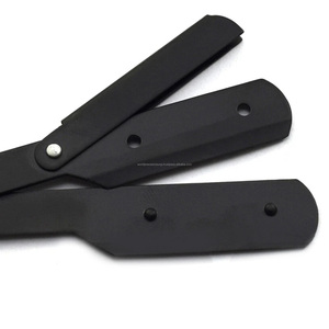 Navaja Plegable Negra WPS con Hoja de Acero Inoxidable, Mango de Plástico Largo, Herramienta Profesional para Cortar el Cabello - Product Image 4