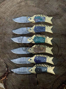 Nouveau Couteau Pliant de Poche en Damas Fait Main de Marque Haut de Gamme, Manche en Résine Nid d'Abeille Gravé, Bouton Poussoir, Cadeau Personnalisé - Product Image 3