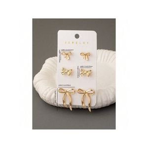 Set di Gioielli da Donna alla Moda, 3 Paia di Orecchini a Perno con Fiocco Dorato, Eleganti Accessori a Forma di Fiocco - Product Image 1