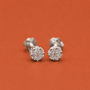 Boucles d'oreilles en moissanite pour femmes en argent sterling 925, design élégant, rond et classique - Product Image 2