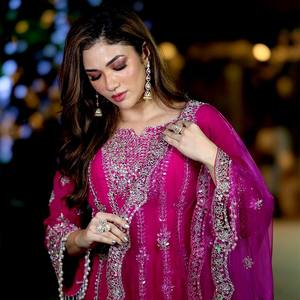 Belle fête porter haut-bas et Dupatta ensemble taille XL look élégant - Product Image 5