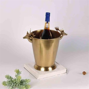 Seau à champagne en laiton Stag Crest, refroidisseur à vin artisanal avec double poignée en forme de cerf, seau à glace pour des réceptions élégantes au bar - Product Image 2