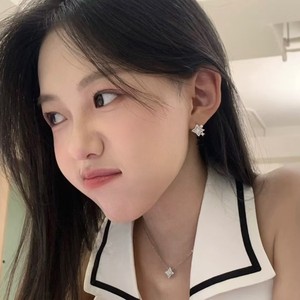 Pendientes de Perlas de Agua Dulce de Lujo Ligero, Exquisitos Pendientes de Perlas de Estrella con Atmósfera Única para Mamá - Product Image 4