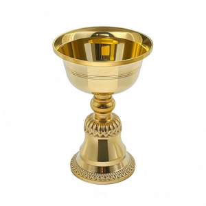 Copa de Vino de Latón Vintage Hecha a Mano, Cáliz de Metal Dorado Antiguo, Copa de Latón Grabada Tradicional India para el Hogar de Lujo - Product Image 1