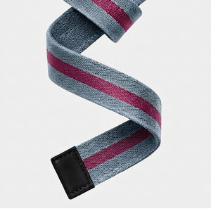 Bretelles de musculation bicolores pour hommes et femmes, avec étiquette personnalisée et logo brodé, prix de gros, bretelles de gym. - Product Image 3