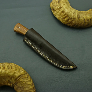 Couteau EDC à lame fixe en acier Damas, forgé à la main, manche en bois, couteau utilitaire pour le camping et le bushcraft, étui en cuir noir, vente en gros - Product Image 5