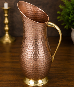 Carafe en cuivre martelé avec poignée en laiton, style vintage, grande capacité, pour la salle à manger, artisanale, Tamra Jal - Product Image 3