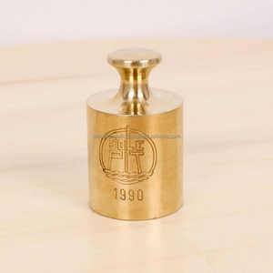 Prensapapeles Redondo de Latón Vintage – Un Artículo Único y Funcional para Coleccionistas y Escritores - Product Image 1