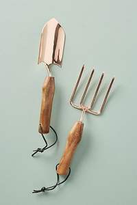 จอบและส้อมทำสวนสแตนเลสคุณภาพสูงระดับมืออาชีพ พร้อมด้ามจับสีสันสวยงาม สำหรับผู้ปลูกต้นไม้ที่บ้าน - Product Image 5