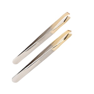 แหนบคิ้วสแตนเลสมืออาชีพ: ปลายแบนเอียงพร้อมแหนบคิ้วชุบทองครึ่งโดยหินสีเทา - Product Image 2