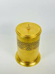 Poubelle élégante en laiton avec couvercle, poubelle décorative en laiton massif fabriquée à la main ou récipient de rangement pour salle de bain, chambre ou salon - Product Image 6
