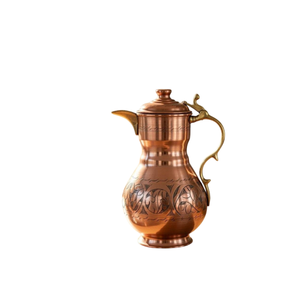 Carafe à eau en cuivre artisanale, durable, en métal, pour servir des boissons à la maison, lors de mariages, ou dans les hôtels. - Product Image 6