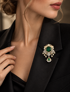 Broche royale en argent 925 avec pierre précieuse couleur émeraude et moissanite, finition or antique, bijoux de luxe pour femmes, vente en gros - Product Image 1