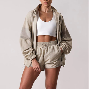 Conjunto de Verano para Mujer en Color Marrón Vainilla, Chaqueta Tejida y Pantalones Cortos, Conjunto de 2 Piezas con Cierre Completo y Costuras Reforzadas - Product Image 1