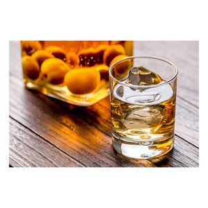 Shochu Japonés de Calidad Superior, Bebida Alcohólica, Sake, Vino de Arroz - Product Image 1